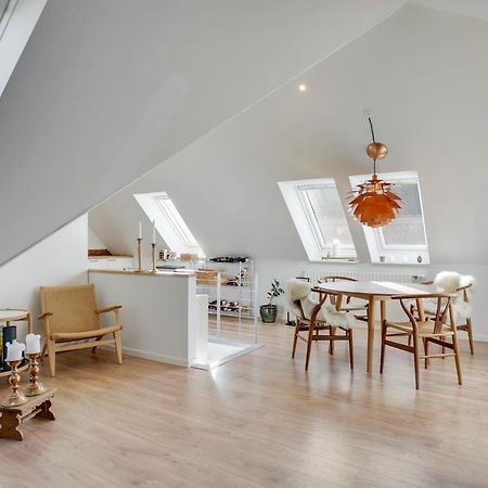 Bath Tub Penthouse In The City Aalborg Extérieur photo