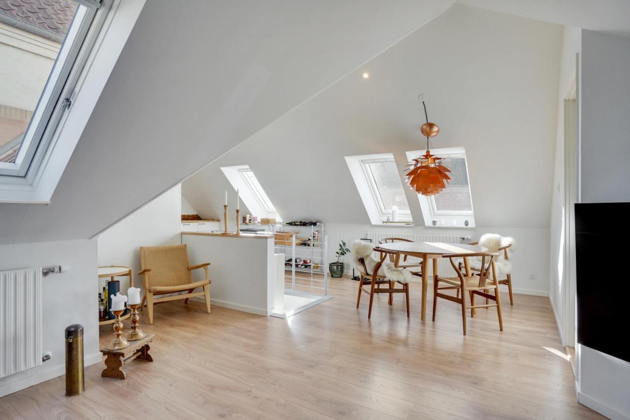 Bath Tub Penthouse In The City Aalborg Extérieur photo
