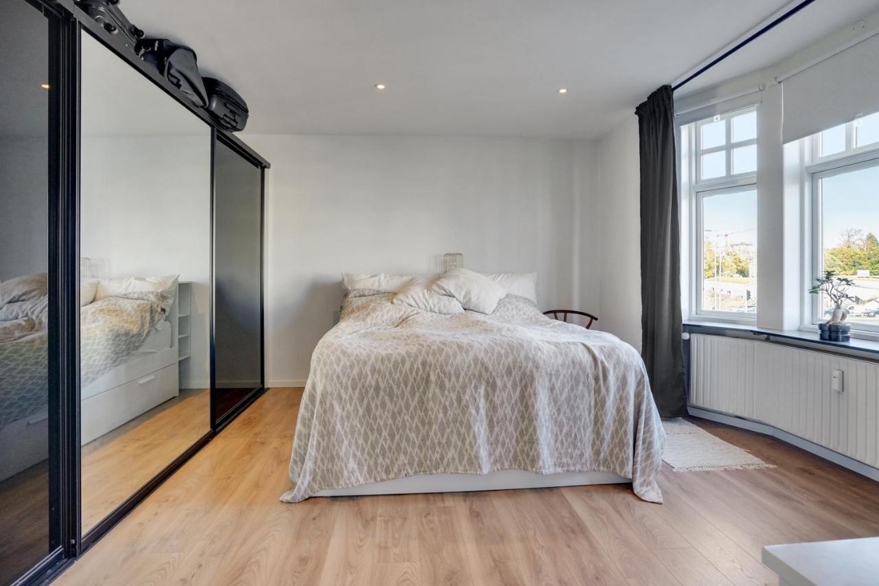 Bath Tub Penthouse In The City Aalborg Extérieur photo
